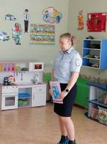 В гостях у дошколят сотрудник Госавтоинспекции В гостях у дошколят сотрудник Госавтоинспекции.